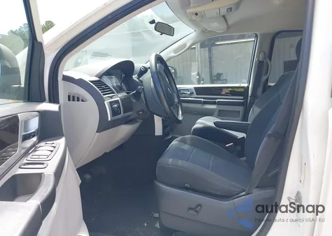 2010 Dodge Grand Caravan Sxt from USA, damaged, VIN 2D4RN5D10AR111568